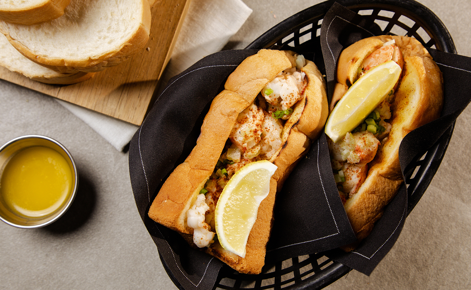 Lobster Roll (ล็อบสเตอร์โรล)