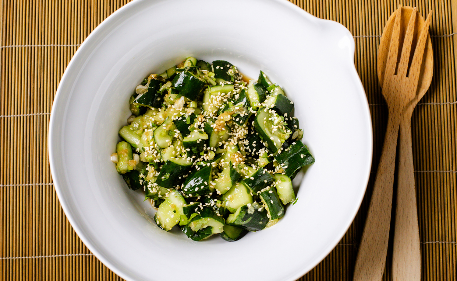 Smashed Cucumber Salad (สลัดแตงกวาบุบ)