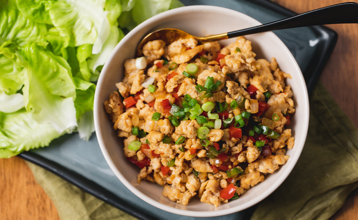Chili Soy Chicken Wraps (เมี่ยงไก่ผัดซอส)