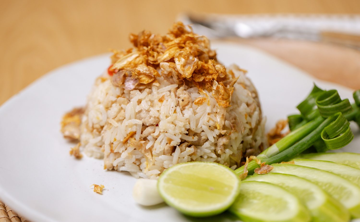 Minced Pork Garlic Fried Rice (ข้าวผัดกระเทียมหมูสับ)