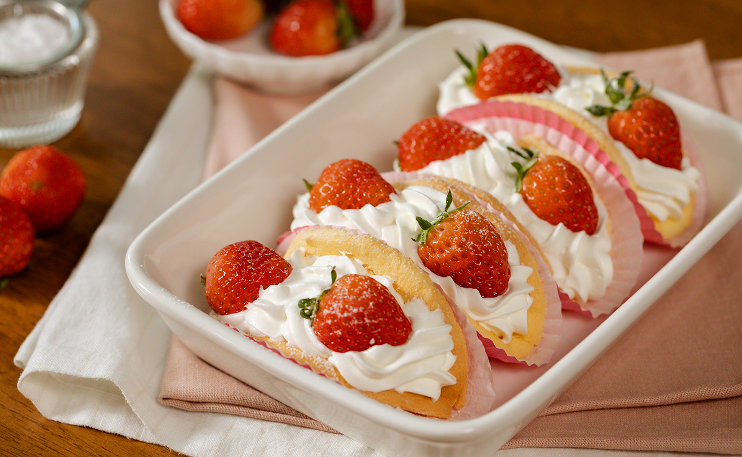 Strawberry Omelet Cake (สตรอว์เบอร์รีออมเลตเค้ก)