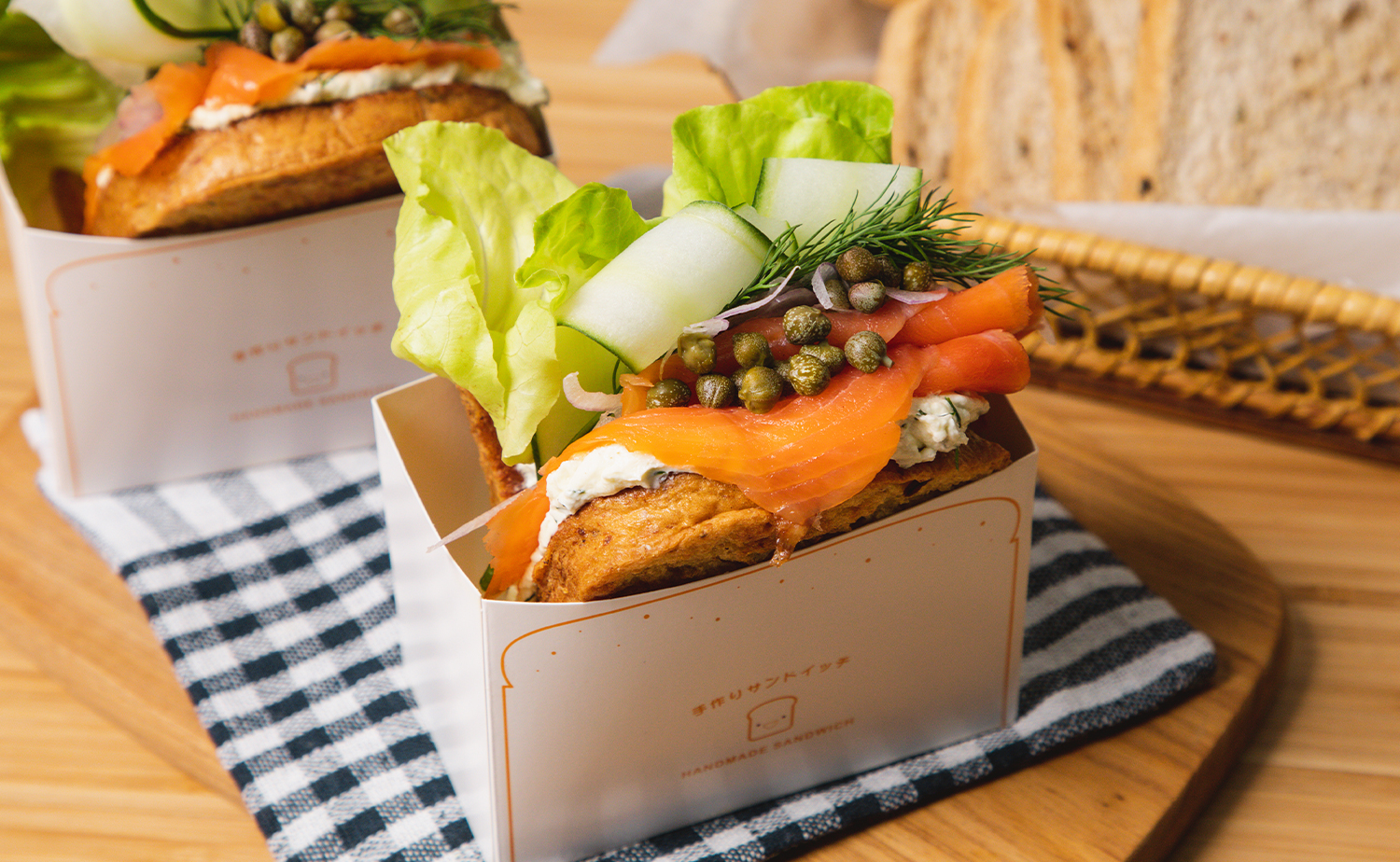 The Ultimate Salmon Cream Cheese Sandwich (สุดยอดแซลมอนครีมชีสแซนด์วิช)