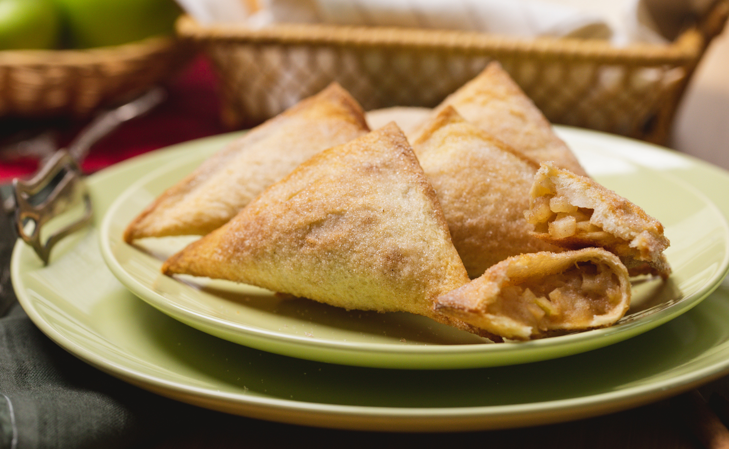 Bread Apple Turnovers (พายขนมปังไส้แอปเปิ้ล)