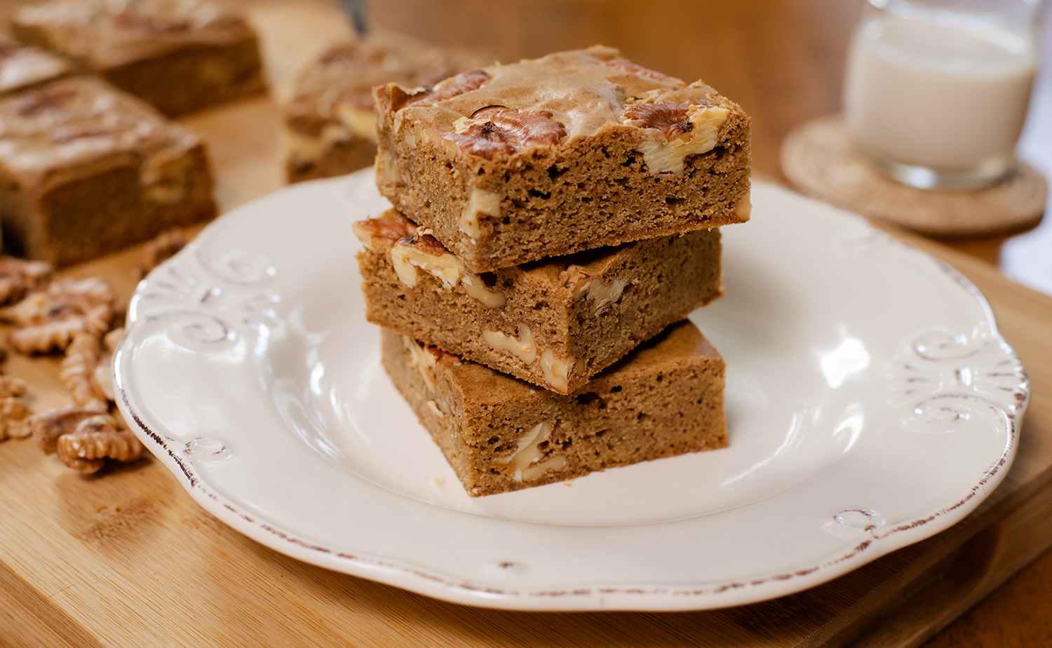Brown Butter Blondies (บราวบัตเตอร์บลอนดี้)