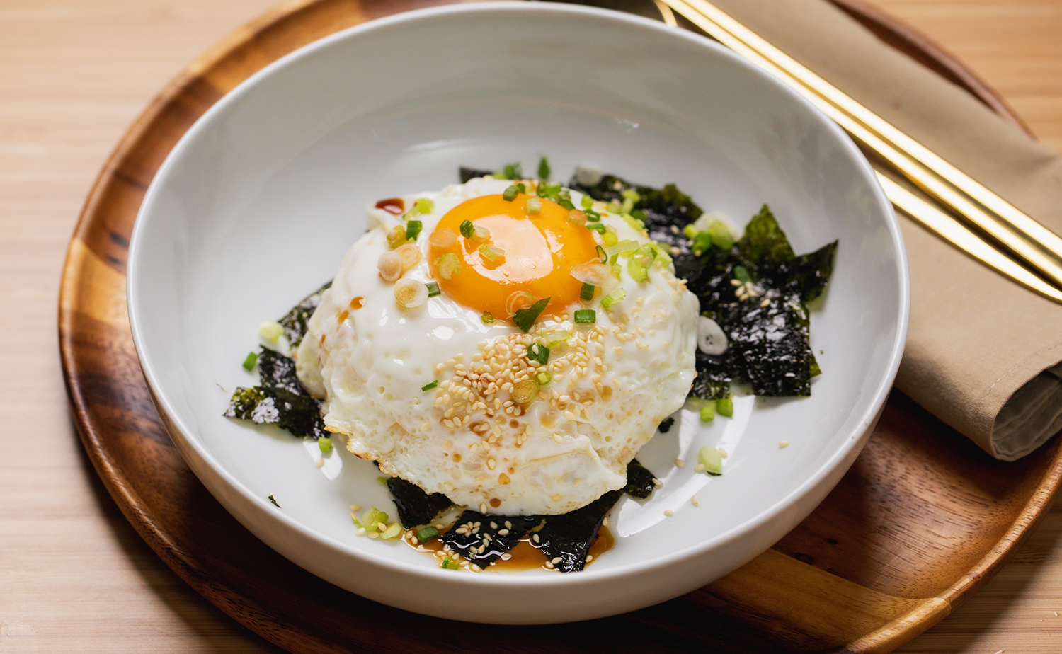 Gyeran Bap (ข้าวหน้าไข่เกาหลี)
