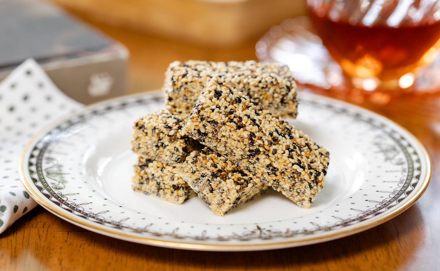 Sweet Sesame Bar (ขนมงาตัด)