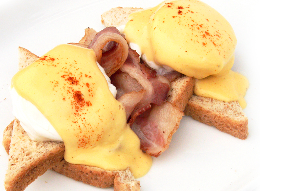 Egg Benedict (ไข่เบเนดิกท์)