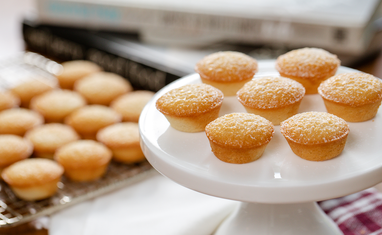 Cashew Nut Financiers (ฟินองเซียเม็ดมะม่วงหิมพานต์)