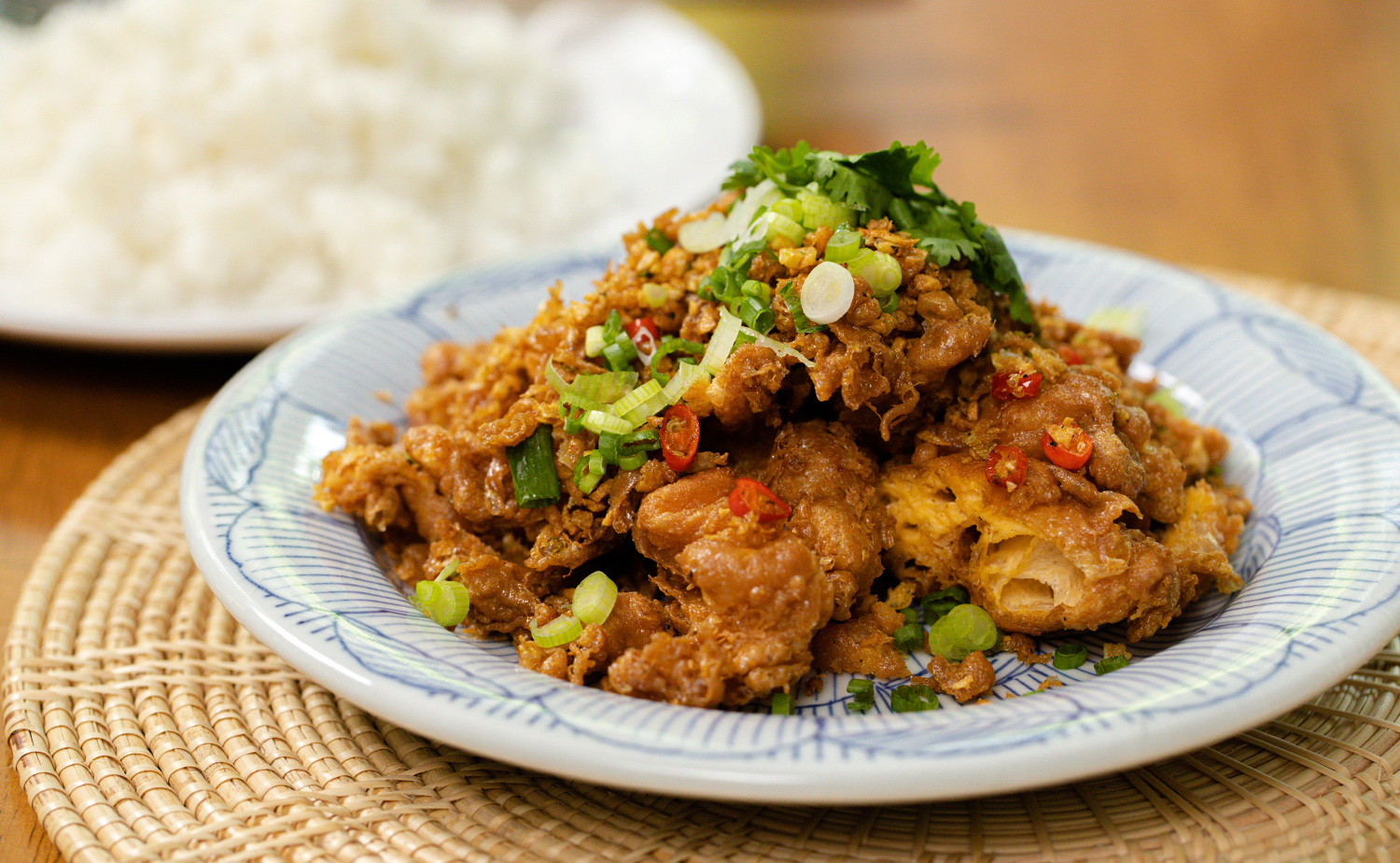 Salt and Chilli Crispy Egg (ไข่กรอบคั่วพริกเกลือ)