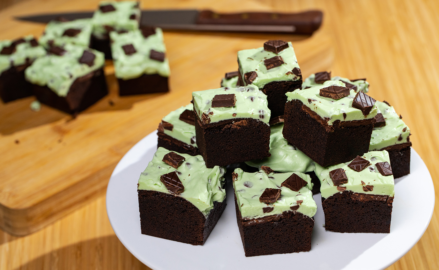 Mint Chocolate Chip Brownies (มิ้นท์ช็อกโกแลตชิพบราวนี่)