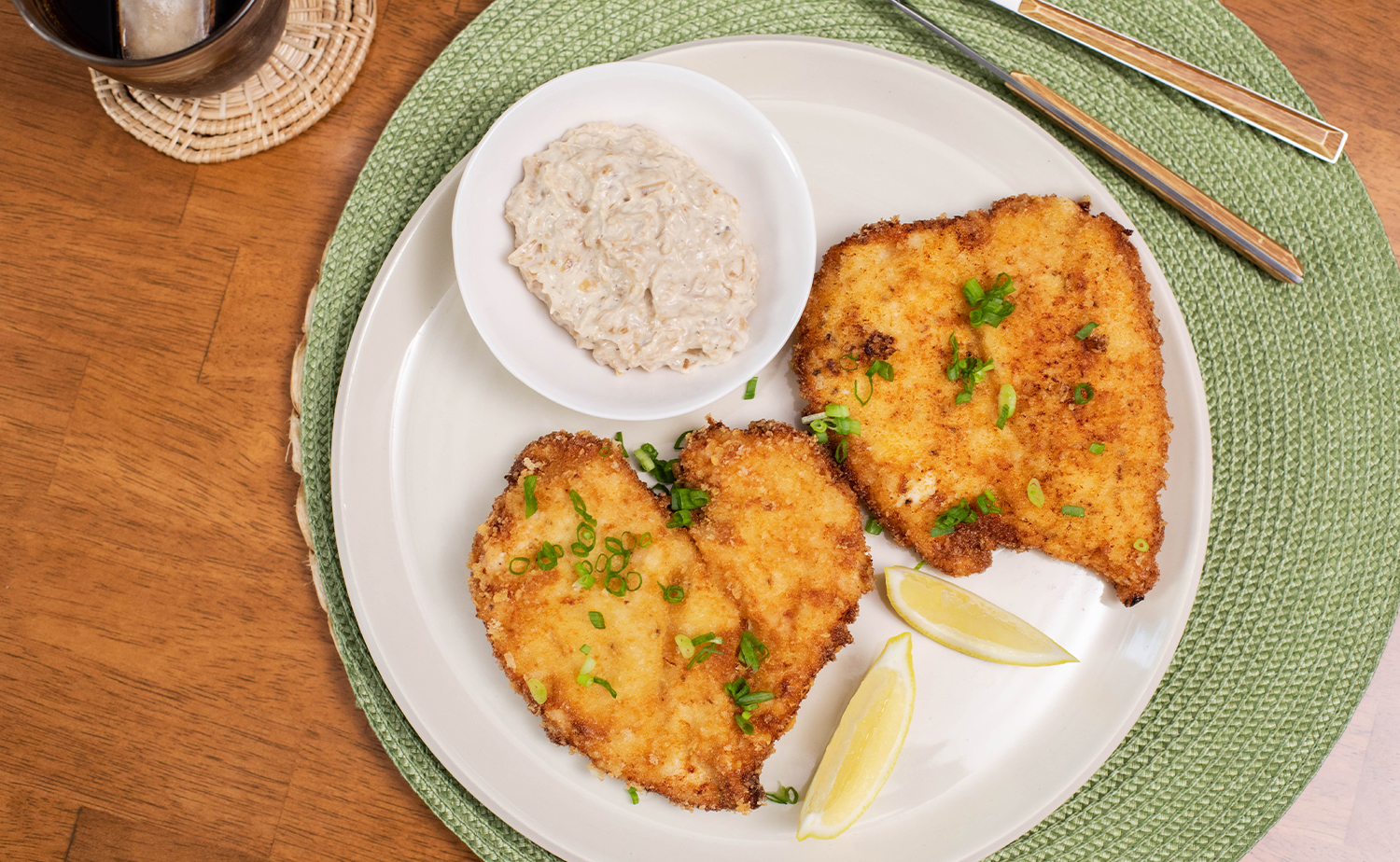 Yogurt Chicken Breasts with Onion Dips (อกไก่โยเกิร์ตกับดิพหัวหอม)