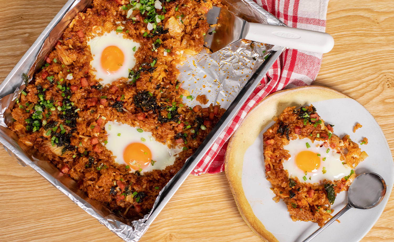 Baked Kimchi Rice (ข้าวอบกิมจิ)