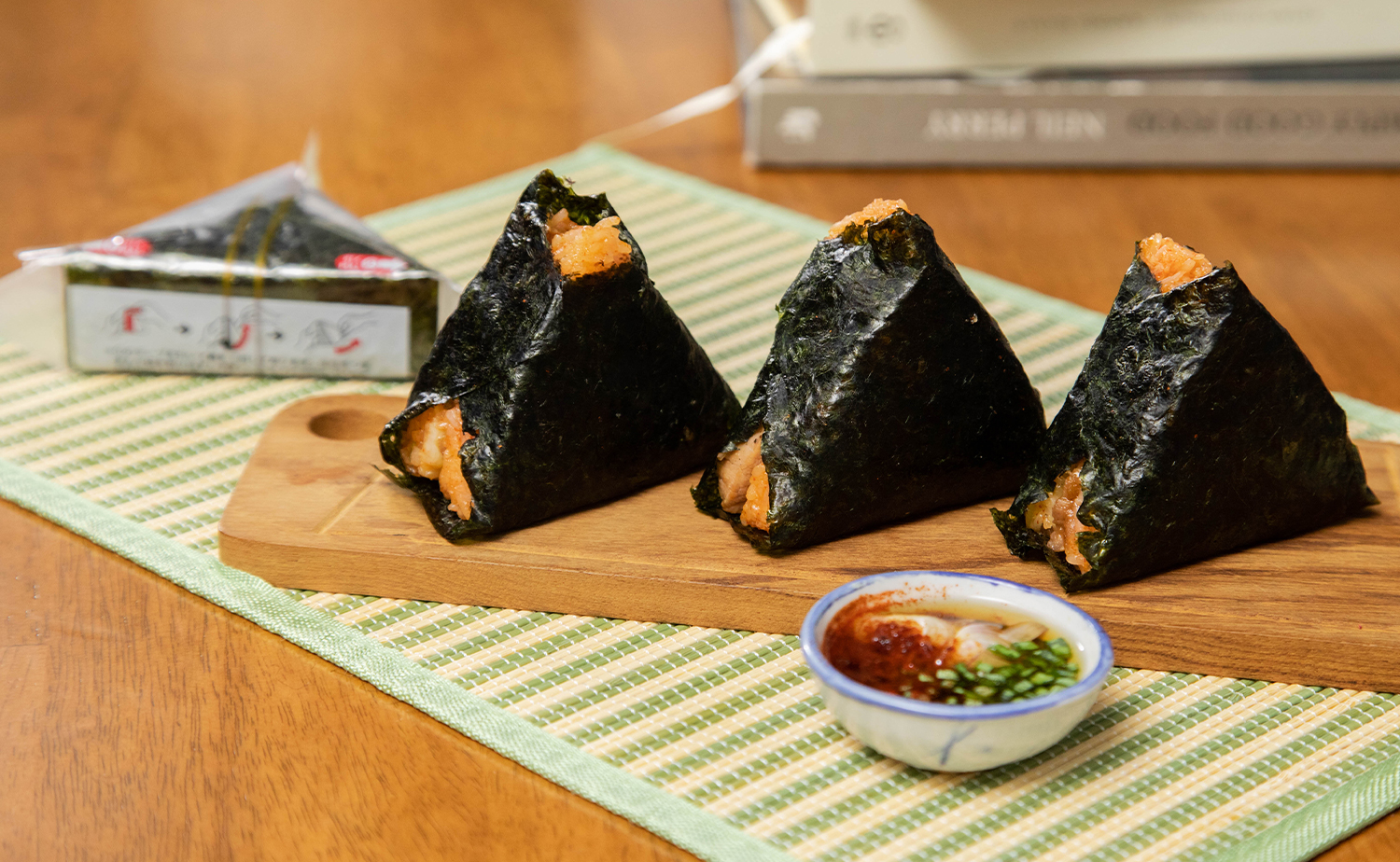 Grilled Pork & Kimchi Rice Ball (โอนิกิริกิมจิหมูปิ้ง)