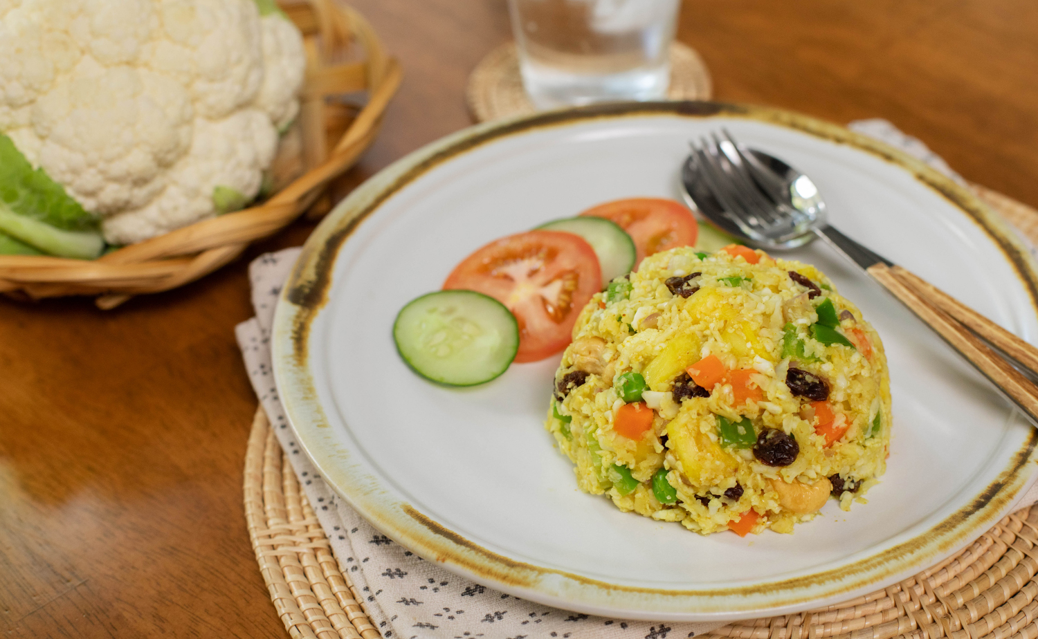 Fried Pineapple Cauliflower Rice (ข้าวผัดสับปะรดไร้ข้าว)