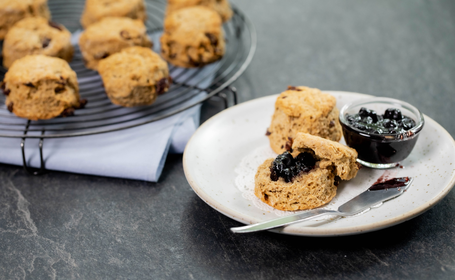 Buttermilk Oatmeal Scones (สโคนโอ๊ตบัตเตอร์มิลค์)