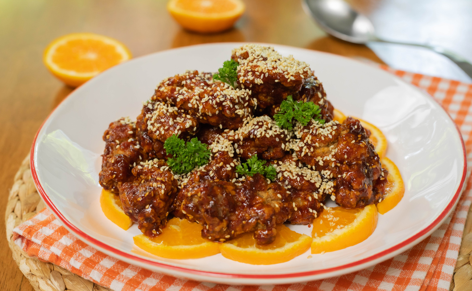 Korean Fried Chicken with Spicy Orange Ginger Sauce (ไก่ทอดเกาหลีซอสสไป