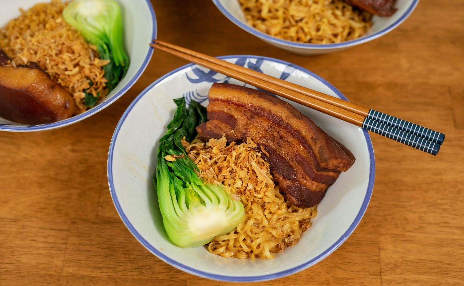 Five Spice Pork Belly with Egg Noodles (บะหมี่หมูสามชั้นซอสพะโล้)
