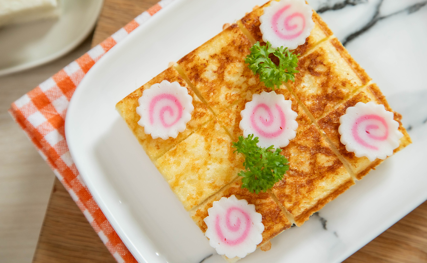 Tobiko Toasted Sandwiches (ฮอทแซนด์วิชไส้โทบิโกะ)