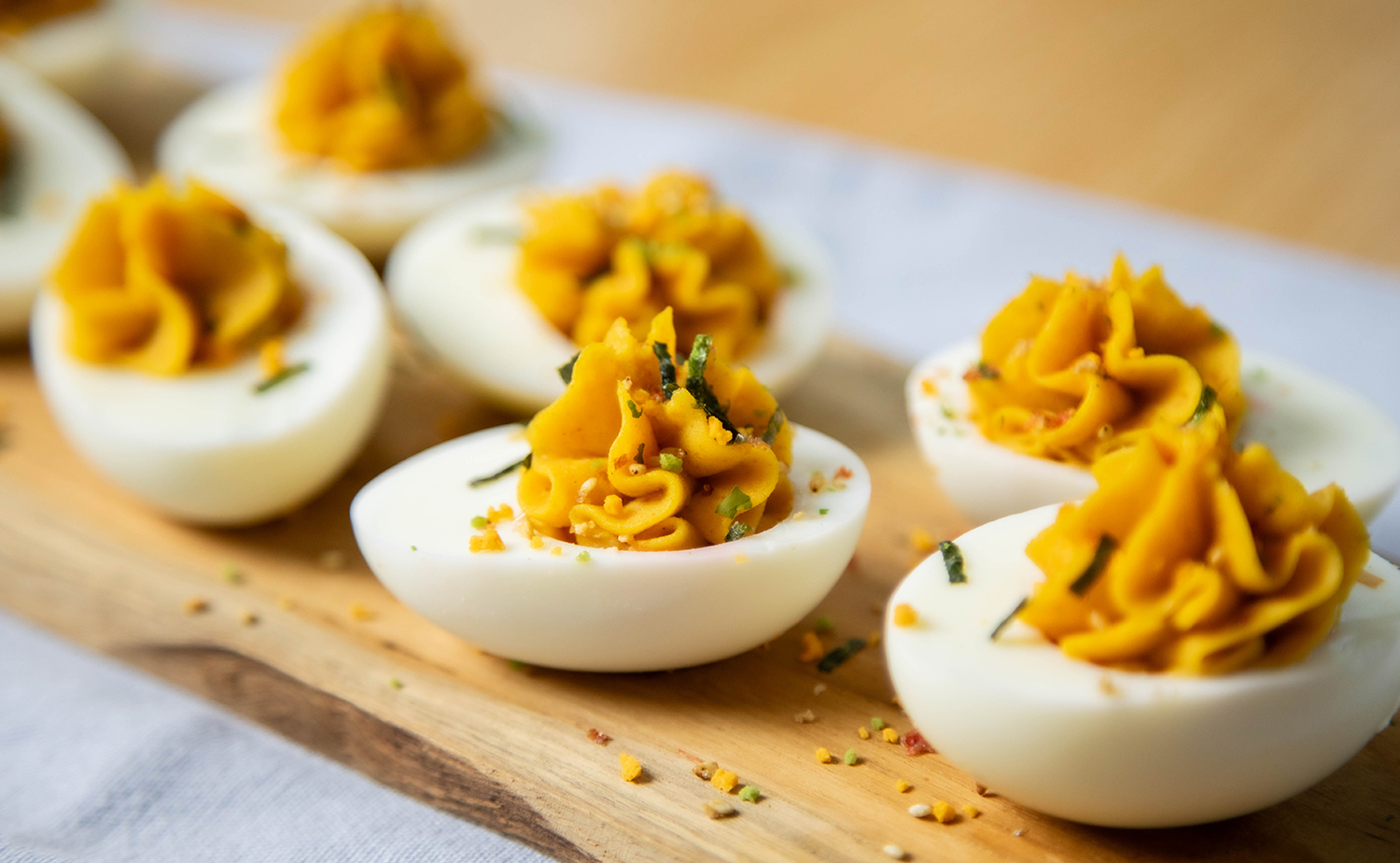 Japanese Curry Deviled Eggs (เดวิลเอ้กแกงกะหรี่ญี่ปุ่น)