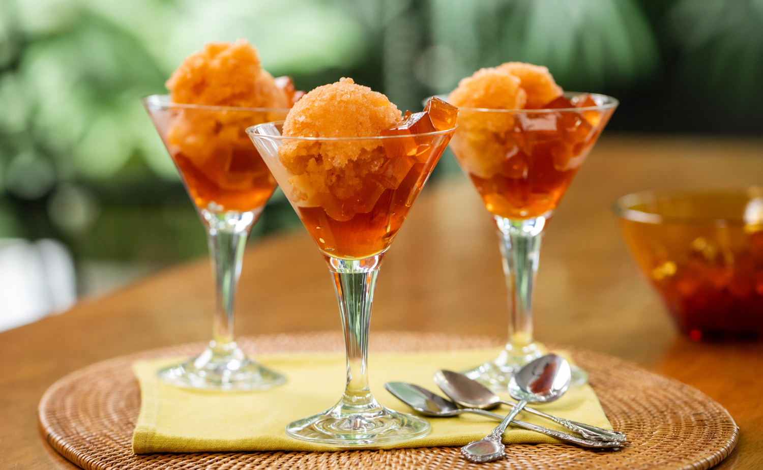 Plum Tea Granita with Plum Jelly (กรานิต้าและเยลลี่ชาบ๊วย)