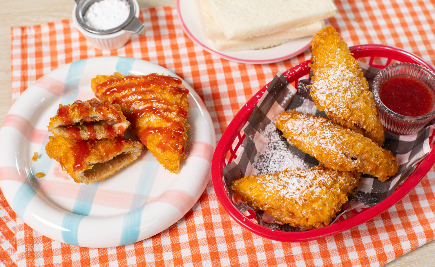 Crunchy Peanut Butter Pockets with Strawberry Honey (ครันชี่พีนัทบัตเตอร์พ็อกเก็ตกับสตรอว์เบอร์รี่ฮั