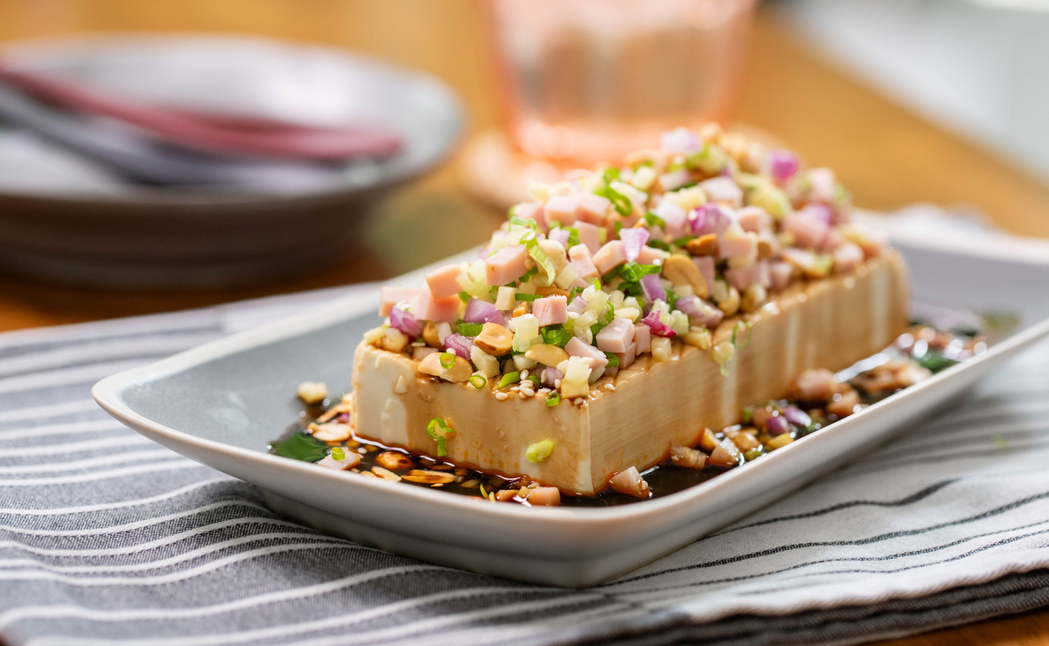 Decorated Tofu (เต้าหู้อ่อนหน้าบรรจง)
