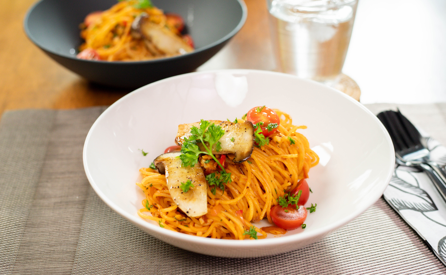 Spicy Plant-based Bolognese Pasta (พาสต้าสไปซี่โบโลเนสมังสวิรัติ)