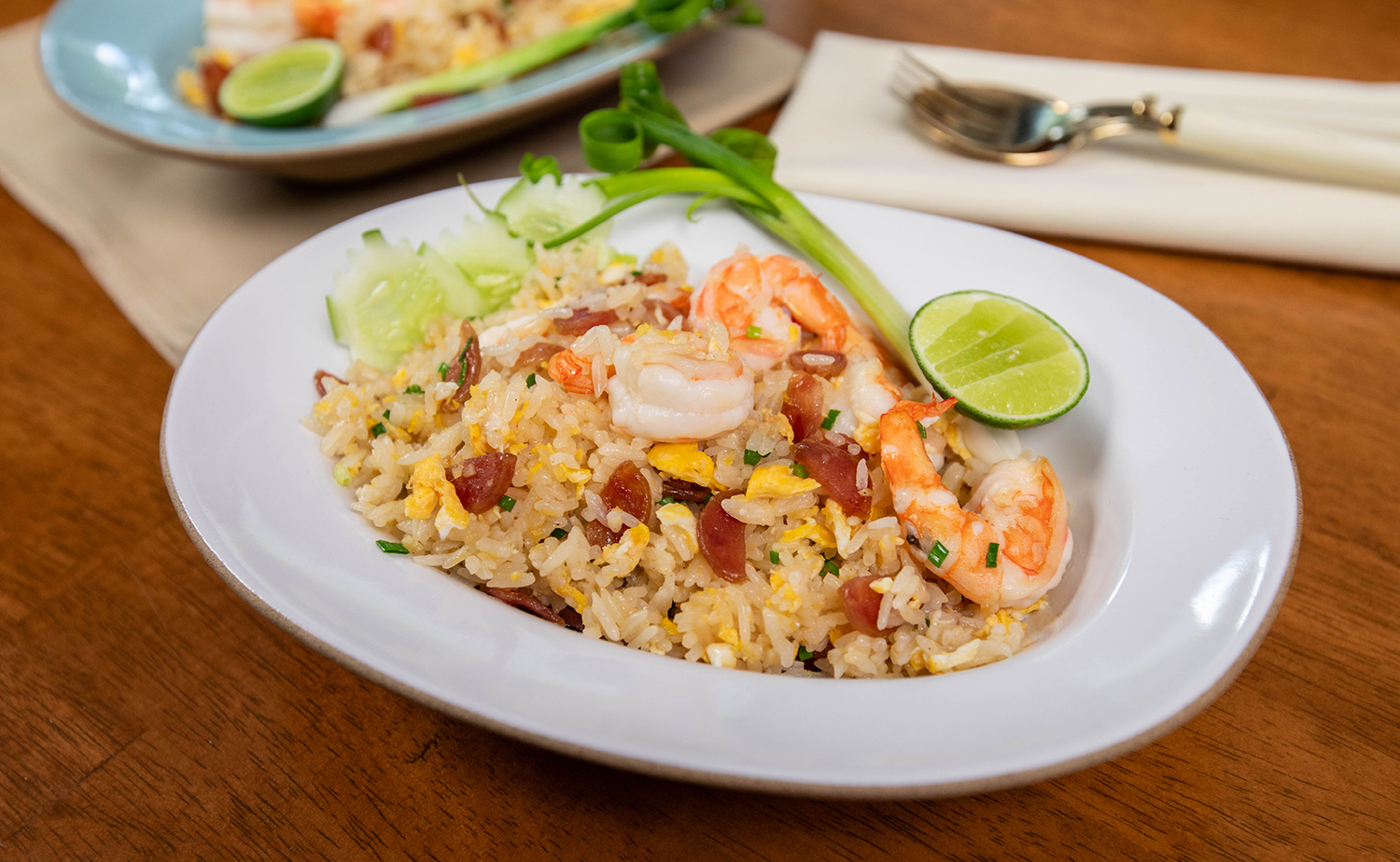 Garlic Shrimp Fried Rice (ข้าวผัดกระเทียมกุ้ง)