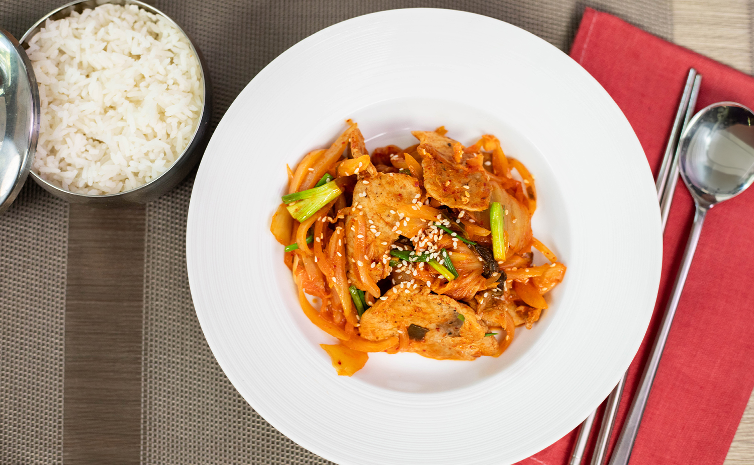 Stir-fried Pork with Kimchi (หมูผัดกิมจิ)
