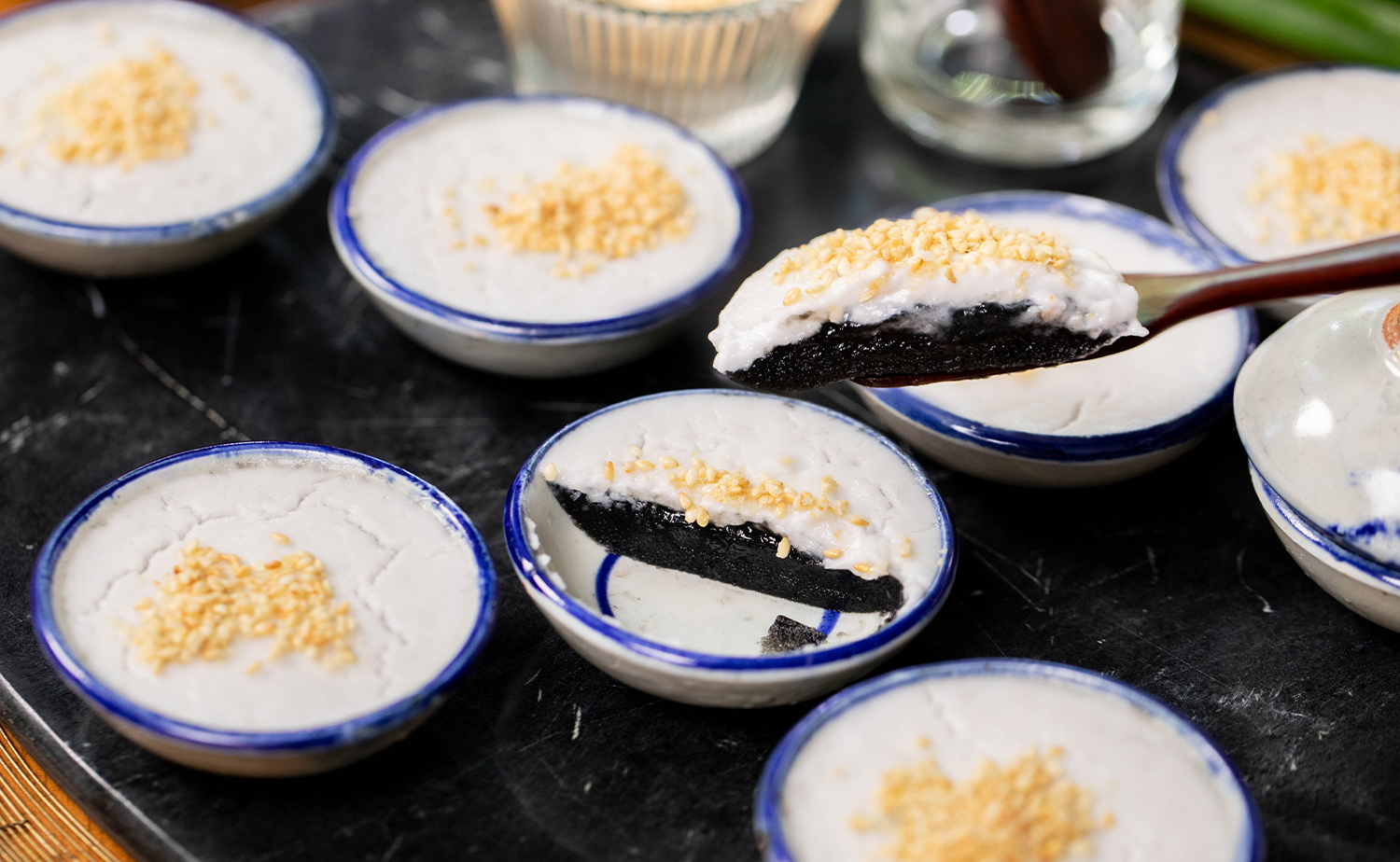 Charcoal Thai Coconut Pudding Cup (เปียกปูนถ่านถ้วยตะไล)