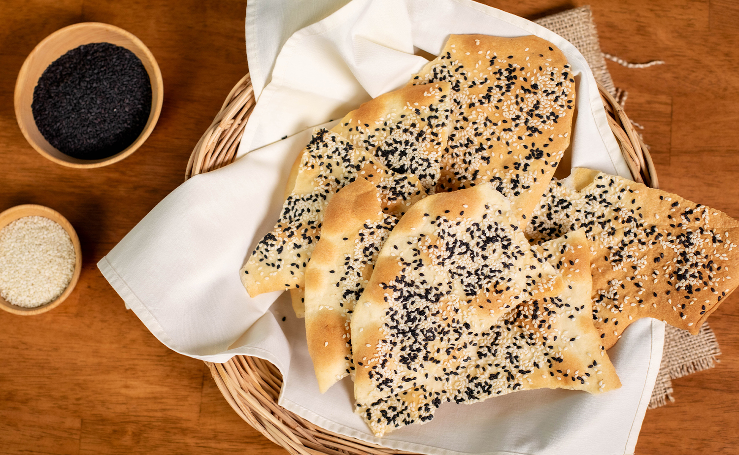 Sesame Cracker (แครกเกอร์งา) Sesame Cracker (แครกเกอร์งา)