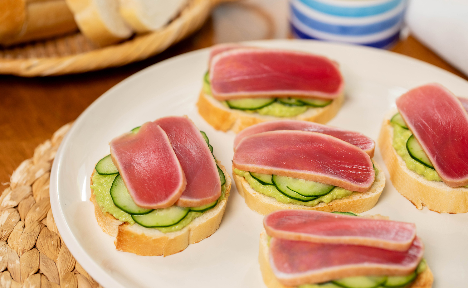 Tuna Crostini (ทูน่ากรอสตีนี)