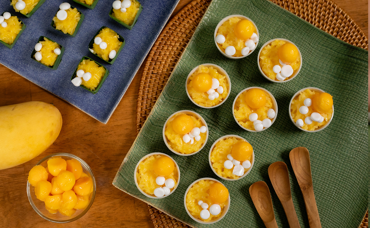 Mango-flavored Sticky Rice with Coconut Cream Caviar (ข้าวเหนียวรสมะม่วงหน้าคาเวียร์กะทิ)