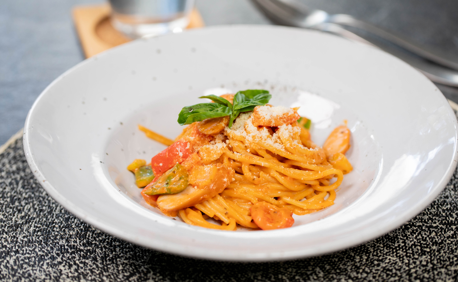 Creamy Napolitan Spaghetti (สปาเก็ตตี้ครีมนโปลีตัน)
