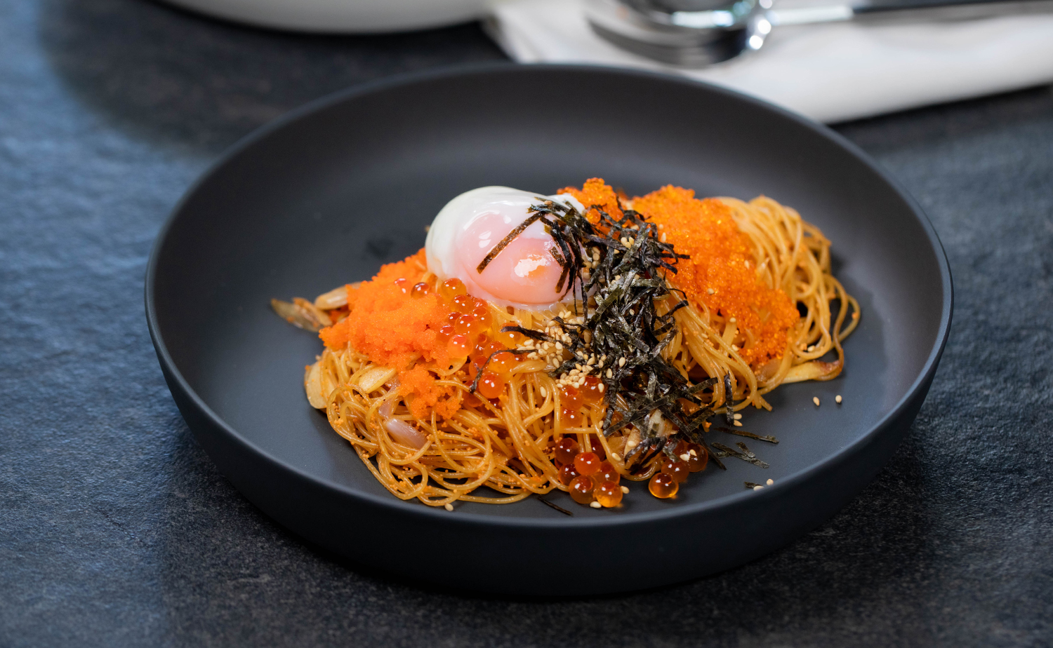 Egg and Roes Pasta (พาสต้าสารพัดไข่)