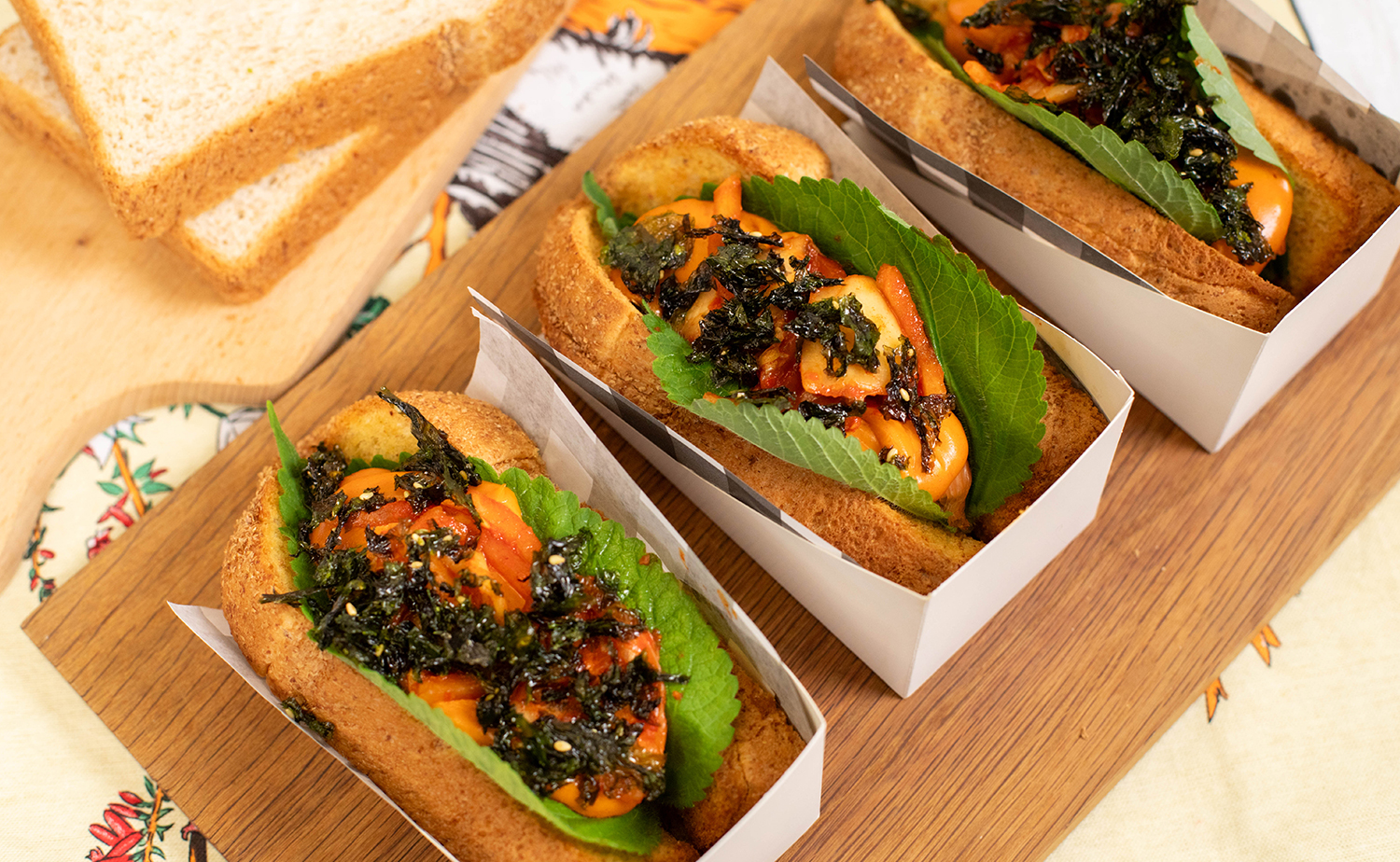 Cheesy Kimchi Hotdog (ฮอทดอกกิมจิชีส)