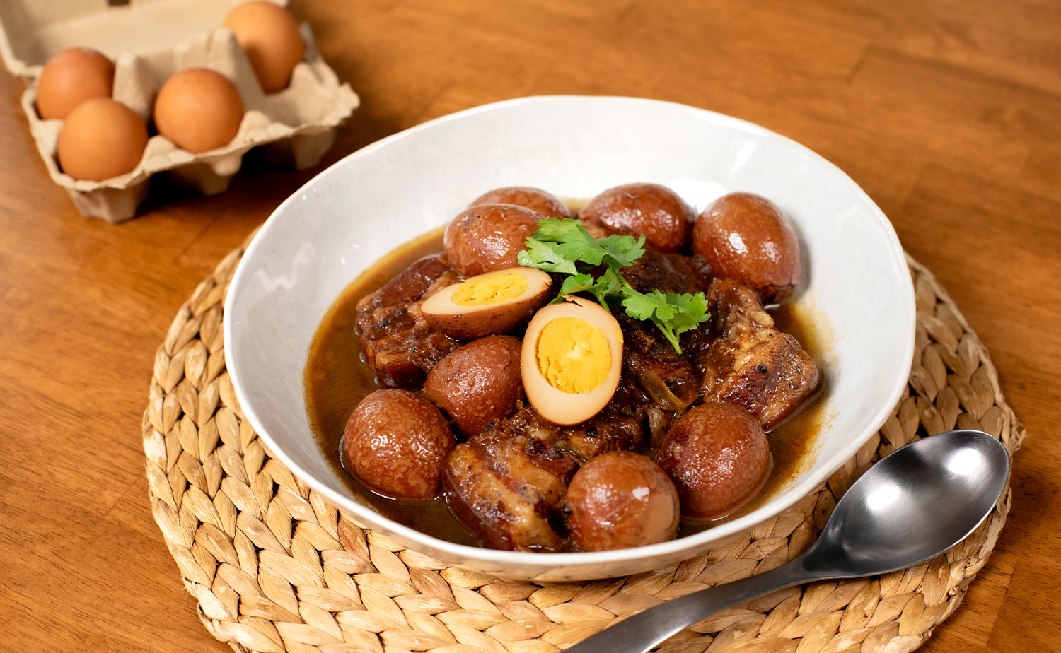 Caramel Five-spices Braised Eggs (ไข่พะโล้คาราเมล)