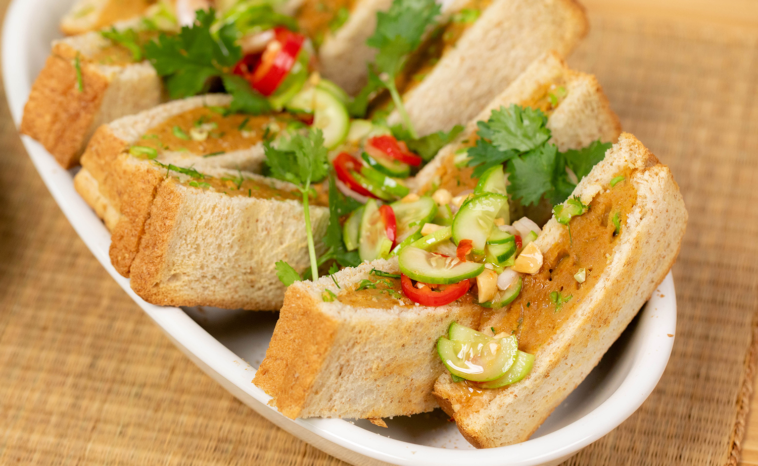 Thai Fish Cake Sandwiches (แซนด์วิชปลากรายทรงเครื่อง)