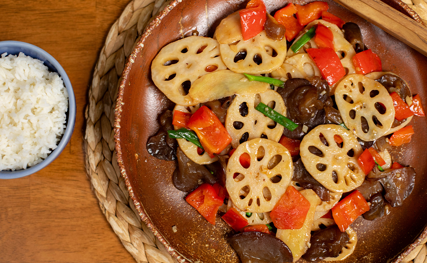 Stir-fried Lotus Root (ผัดรากบัว)