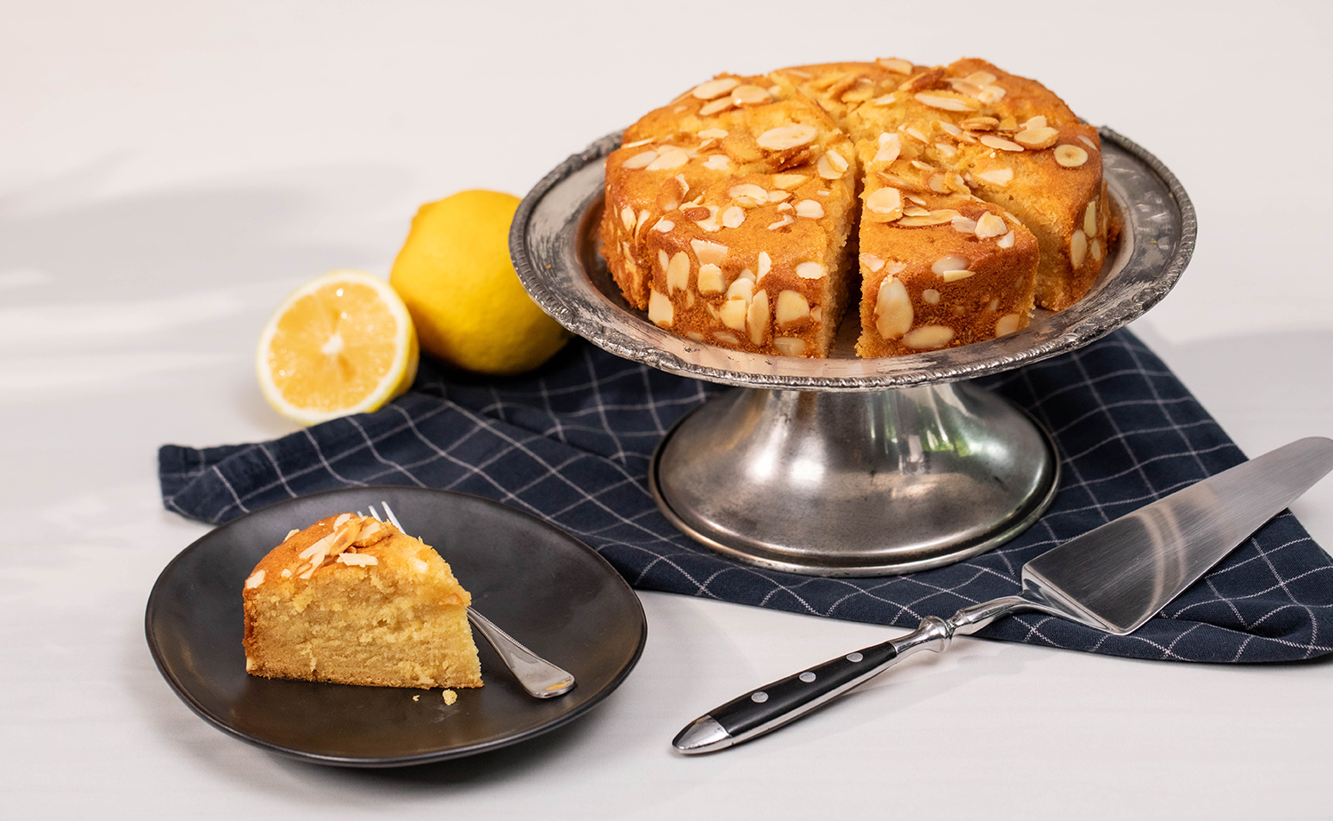 Lemon Honey Cake (เลมอนฮันนีเค้ก)
