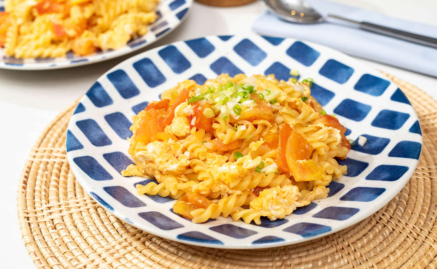 Eliche Stir-Fried with Tomato &amp; Egg (เอลิเกมะเขือเทศผัดไข่)